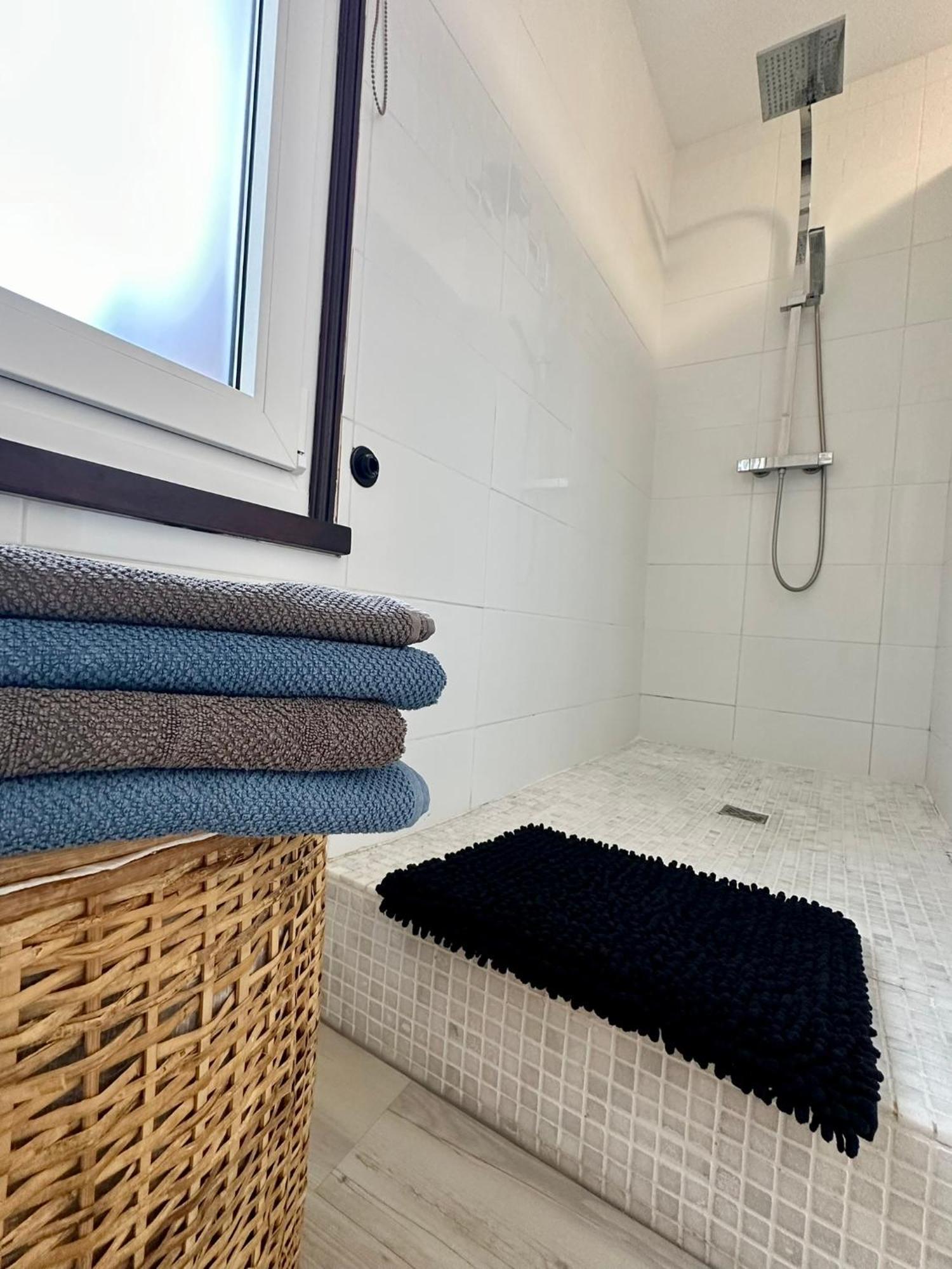 A La Ferme, T2 Weppes Apartment *